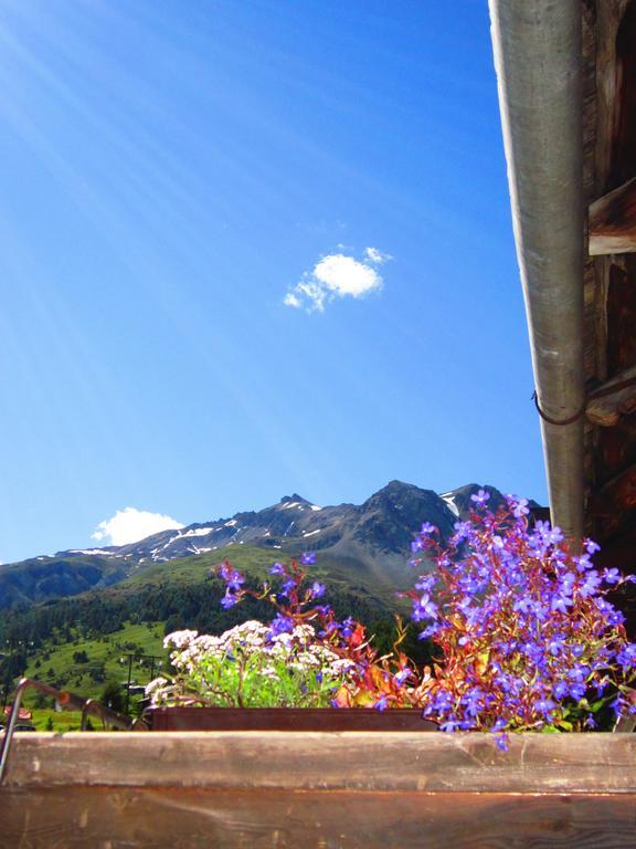Canton 520 Camera Matrimoniale E Appartamento Self Check In Livigno Zimmer foto